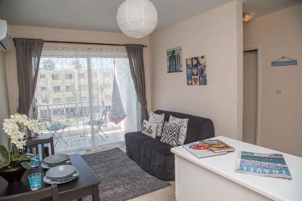 Paphos Love Hut Apartment Екстер'єр фото